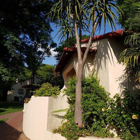 ميدراند Villa Botanica Guest House المظهر الخارجي الصورة
